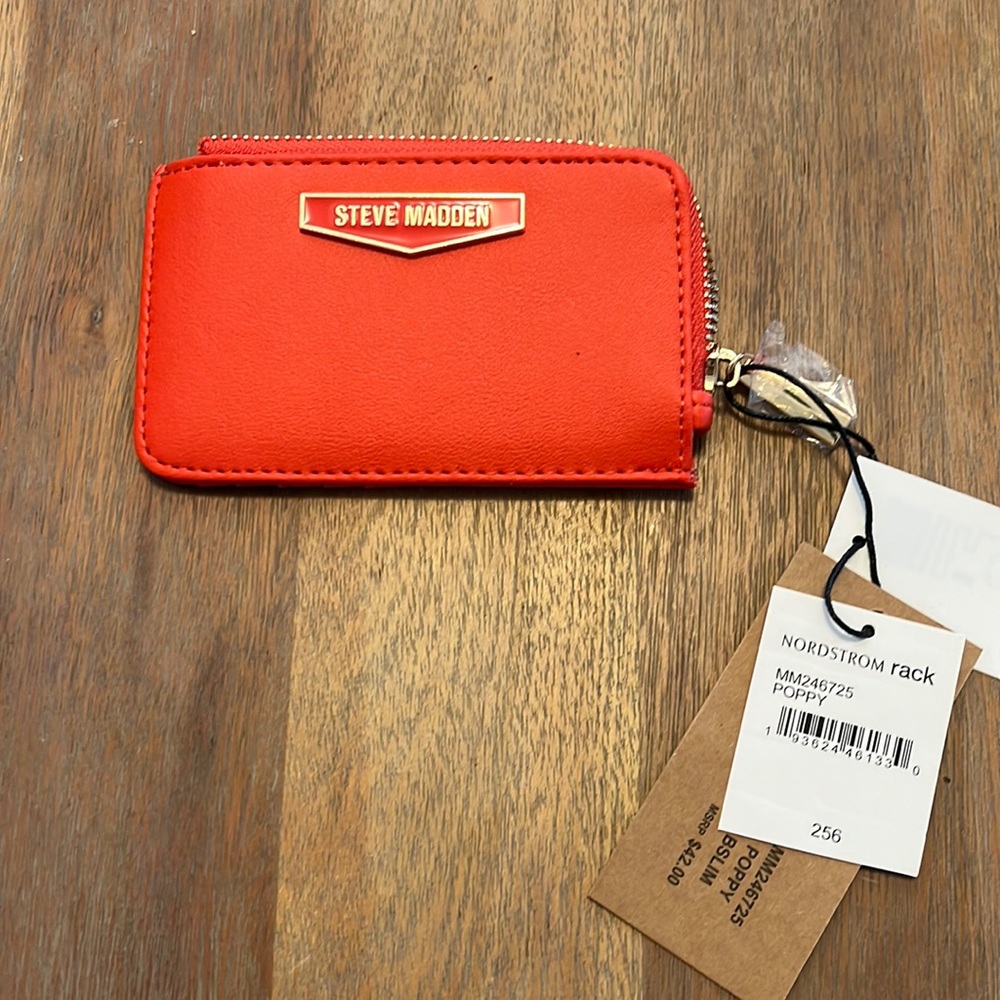 Steve Madden poppy slim credit card wallet.